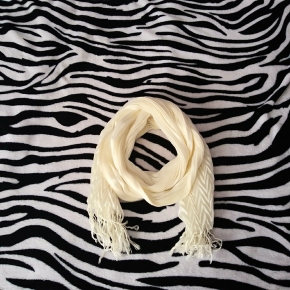 Cream Pleated Scarf - Picture 1 of 5